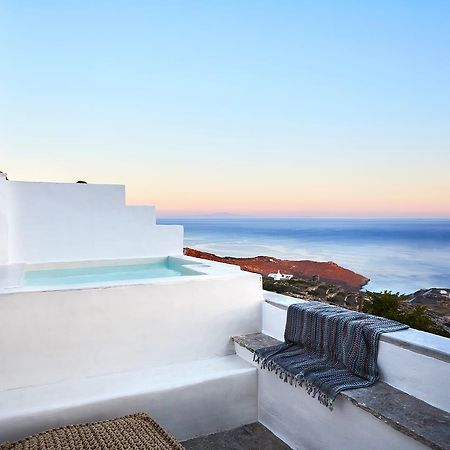 Living Theros Luxury Suites Kardhianí Екстериор снимка