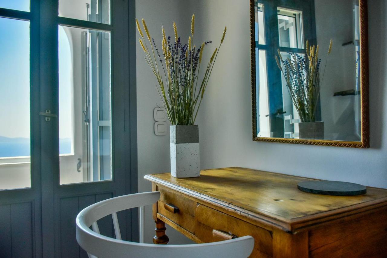 Living Theros Luxury Suites Kardhianí Екстериор снимка