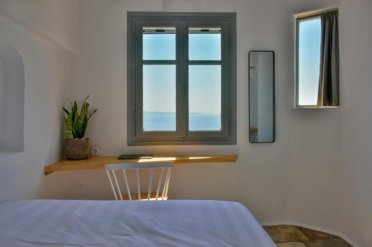 Living Theros Luxury Suites Kardhianí Екстериор снимка