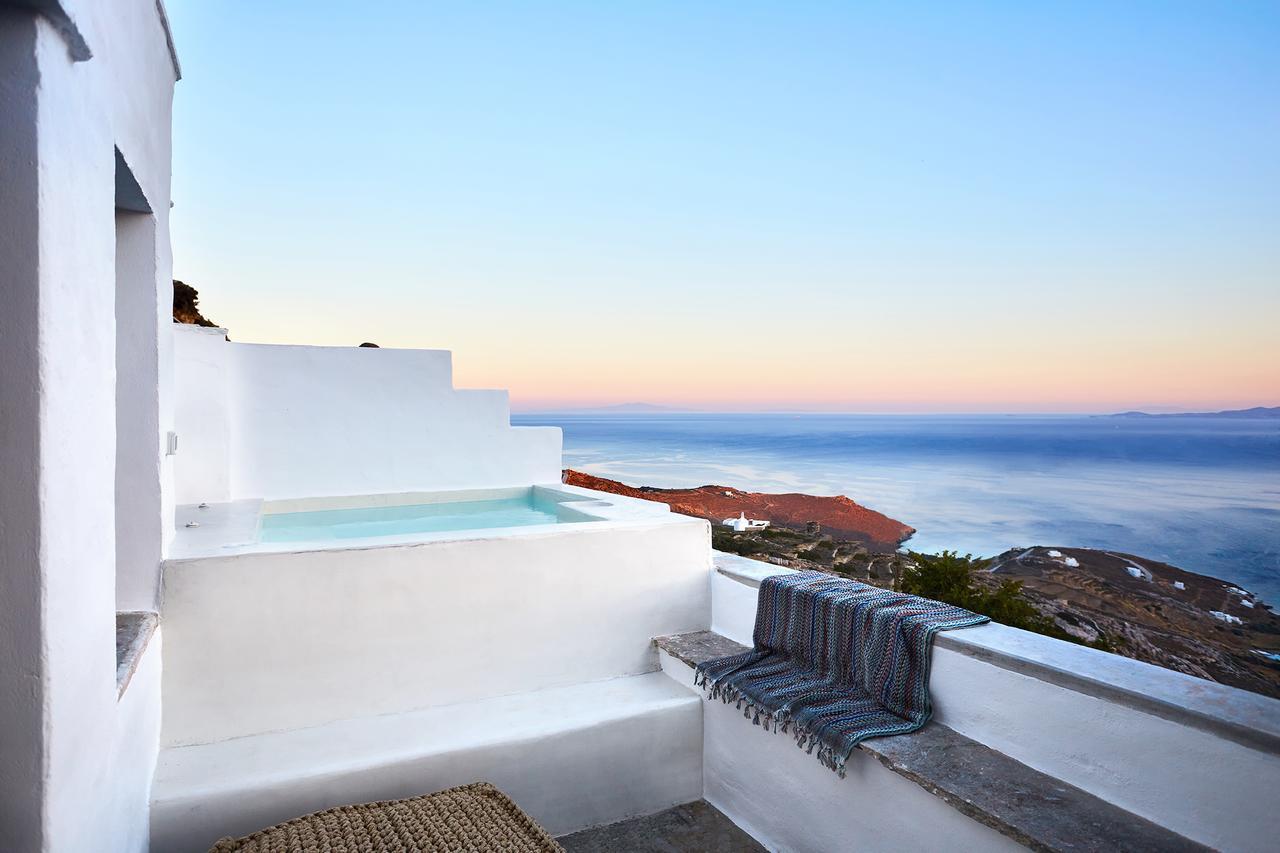 Living Theros Luxury Suites Kardhianí Екстериор снимка