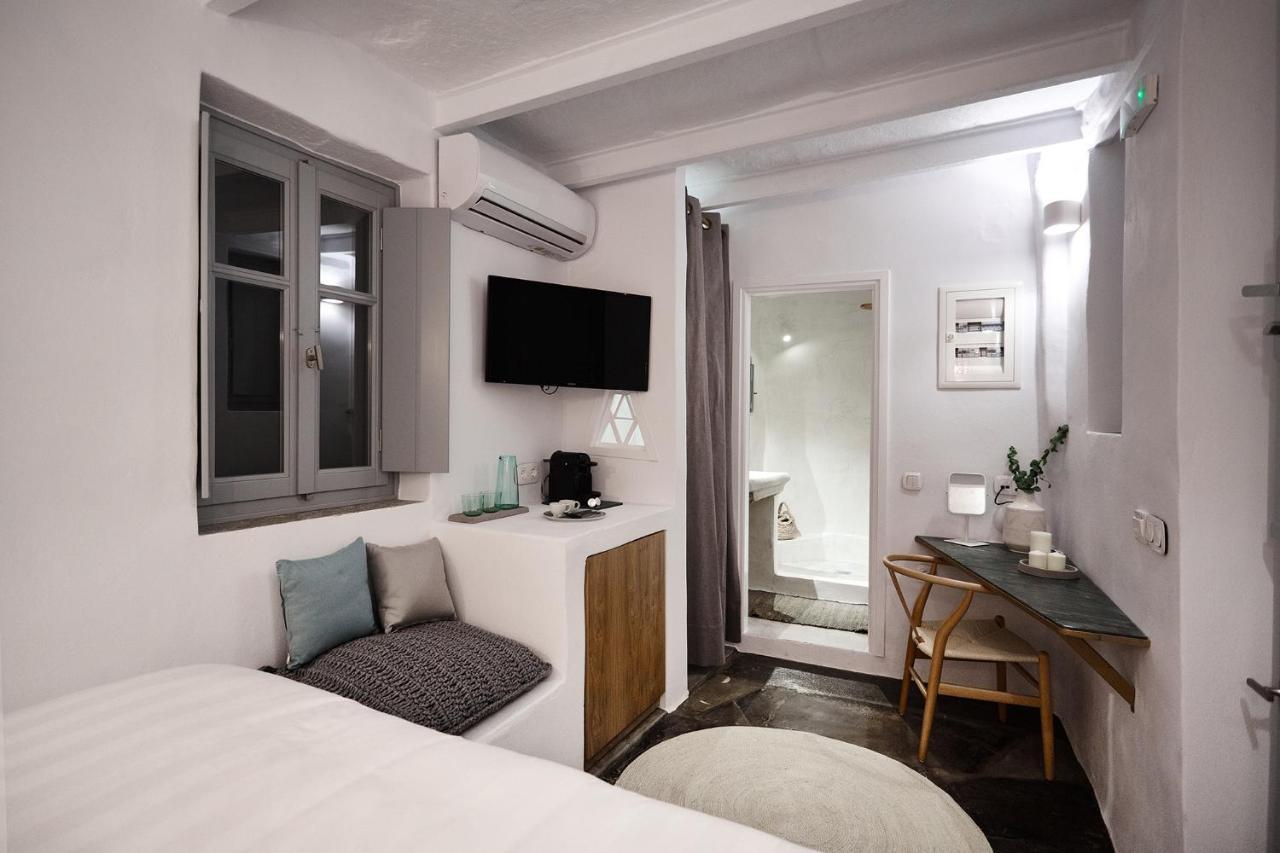 Living Theros Luxury Suites Kardhianí Екстериор снимка