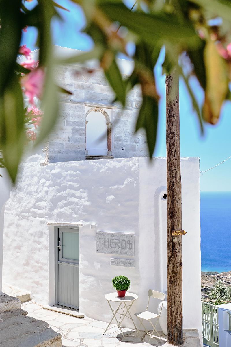 Living Theros Luxury Suites Kardhianí Екстериор снимка